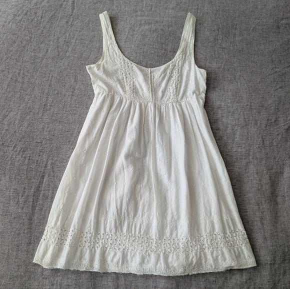 I❤️H81 Dresses & Skirts - Eyelet and Embroidered Dress Off-White Size S